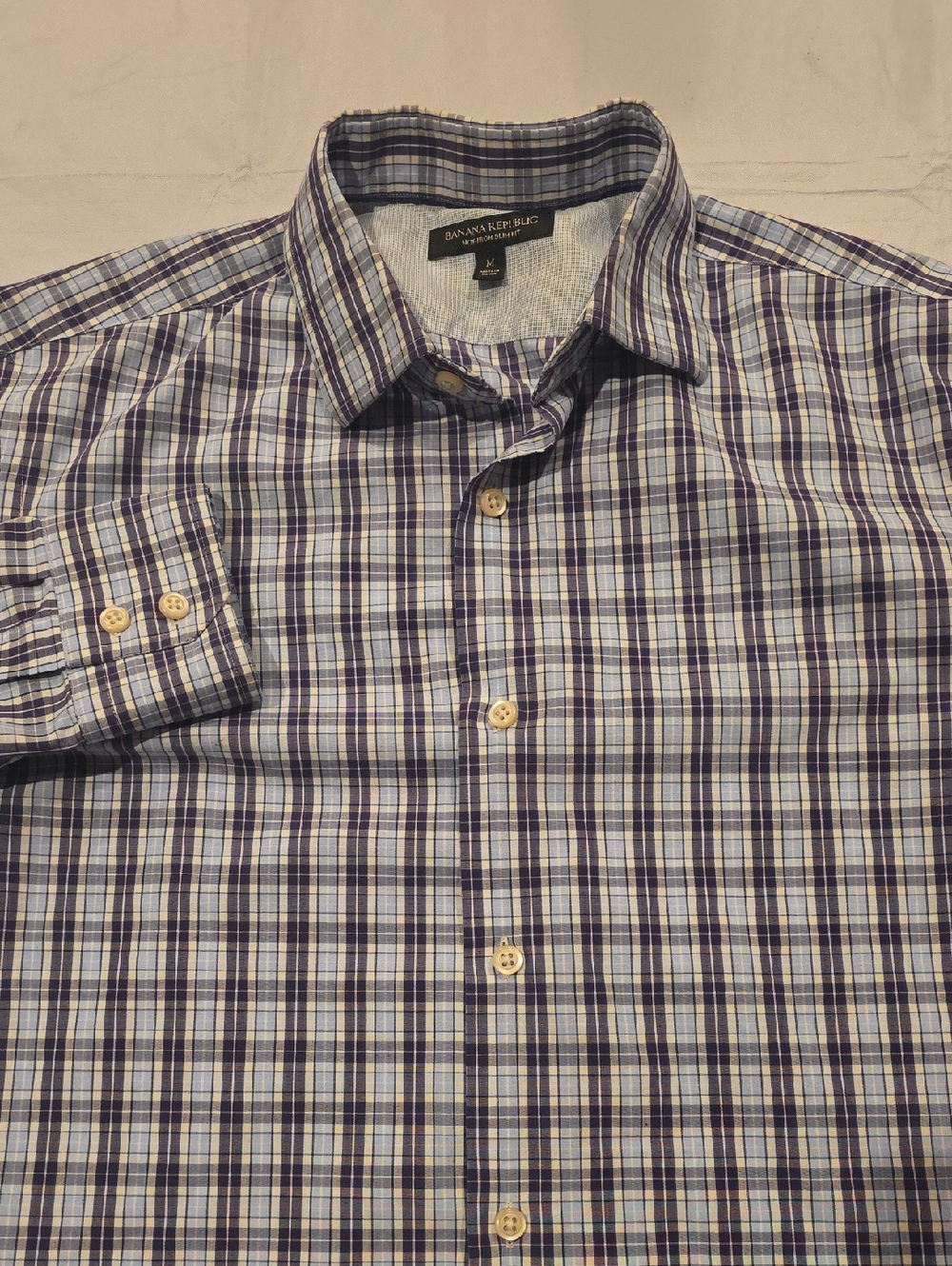 Banana Republic Men’s Blue Plaid Button-Down Shirt M